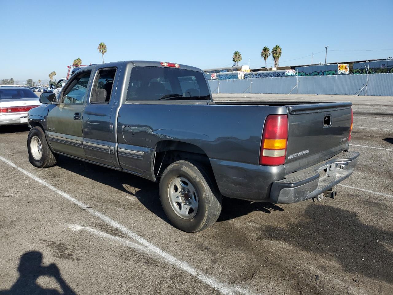 2001 Chevrolet Silverado VIN 2GCEC19V711265084 Copart auction photo, front end / minor dent/scratches damage thumbnail 2