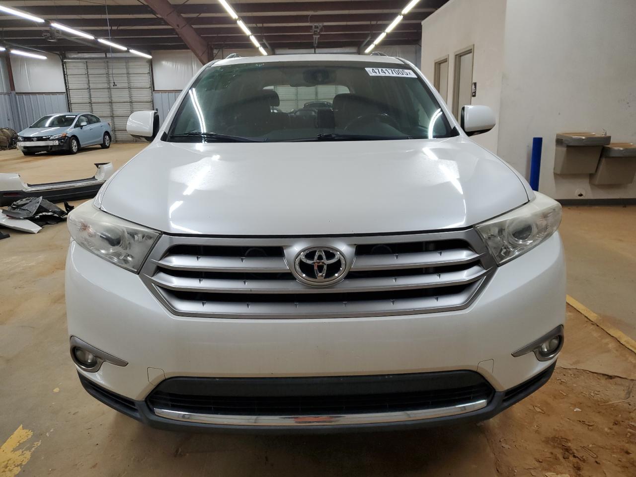 2011 Toyota Highlander VIN 5TDDK3EH9BS064646 Copart auction photo, rear end damage thumbnail 5
