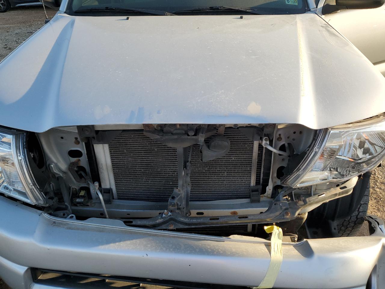 2010 Toyota Tacoma VIN 5TEUX4EN1AZ739811 Copart auction photo, front end damage thumbnail 11