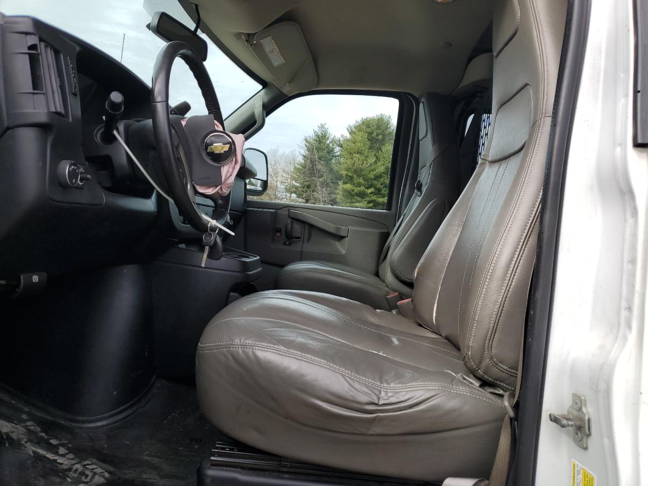 2017 Chevrolet Express VIN 1GCWGAFF2H1189716 Copart auction photo, front end / minor dent/scratches damage thumbnail 7