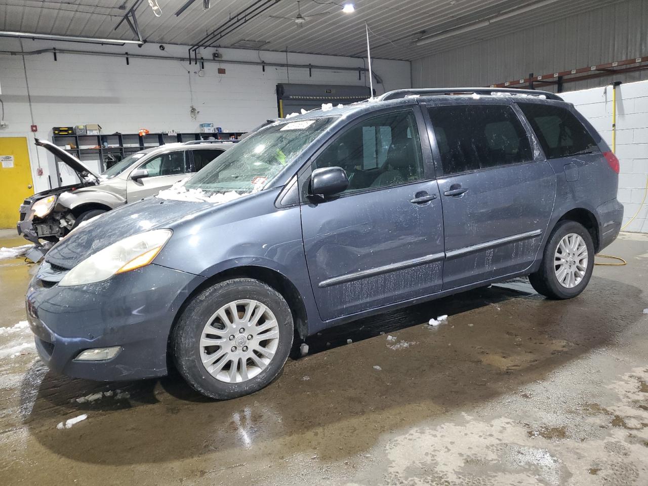 2009 Toyota Sienna VIN 5TDBK22C89S025731