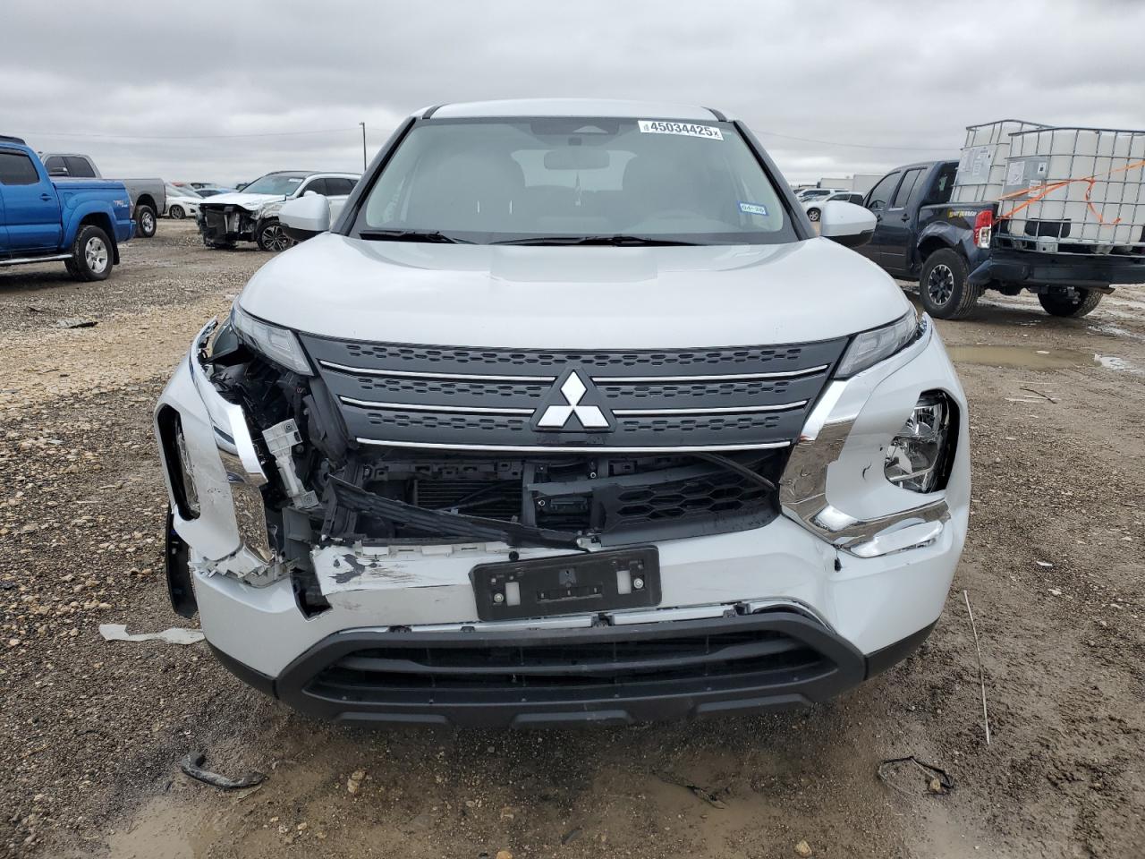 2024 Mitsubishi Outlander VIN JA4J3UA84RZ043234 Copart auction photo, front end damage thumbnail 5