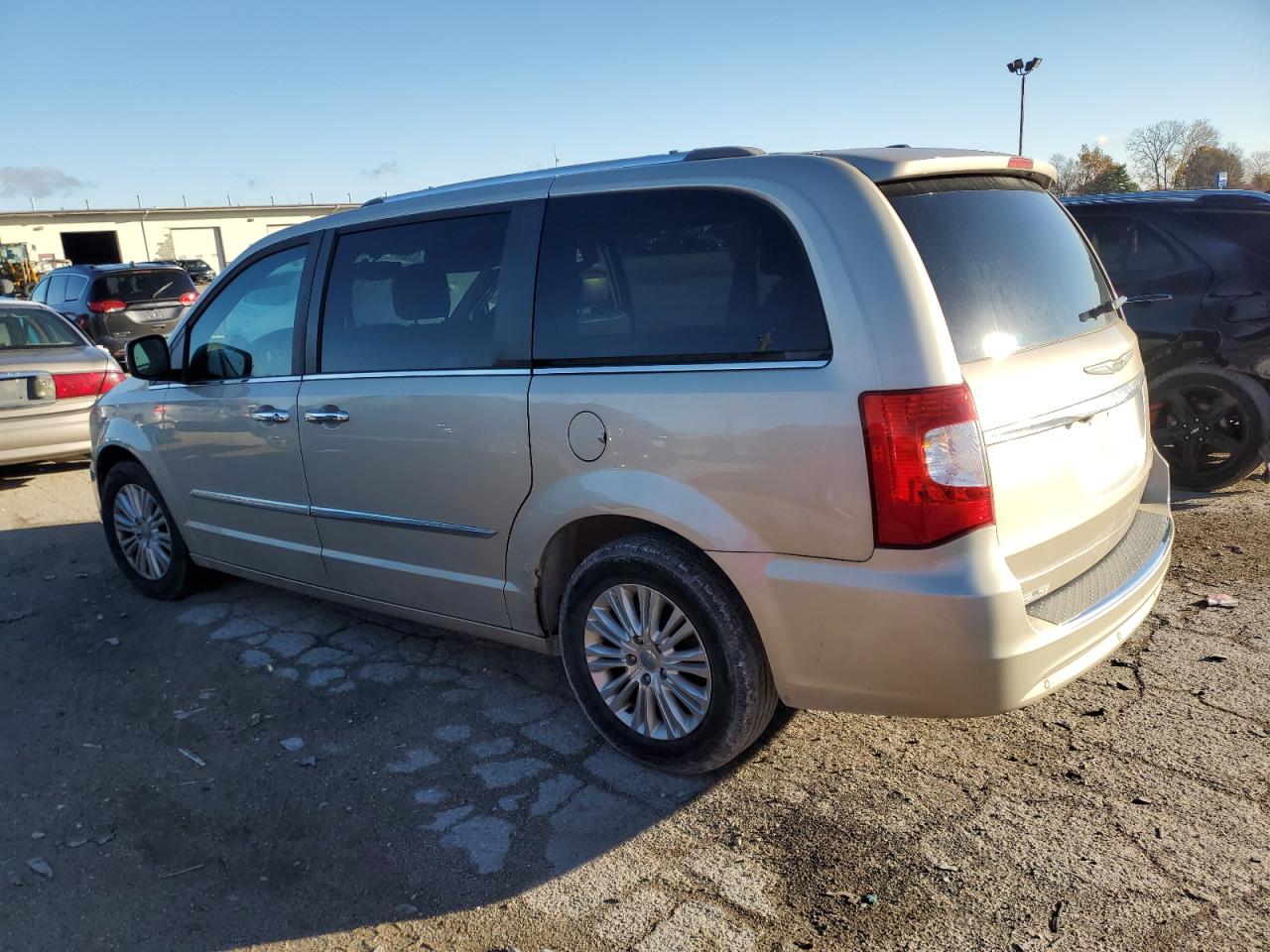2013 Chrysler Town & Country VIN 2C4RC1GG5DR620362 Copart auction photo, front end / mechanical damage thumbnail 2