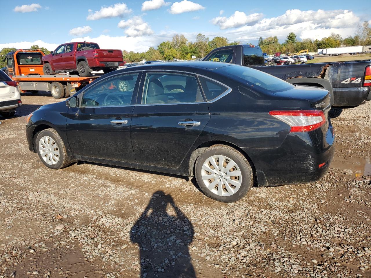 2015 Nissan Sentra VIN 3N1AB7AP8FY370472 Copart auction photo, normal wear / minor dent/scratches damage thumbnail 2
