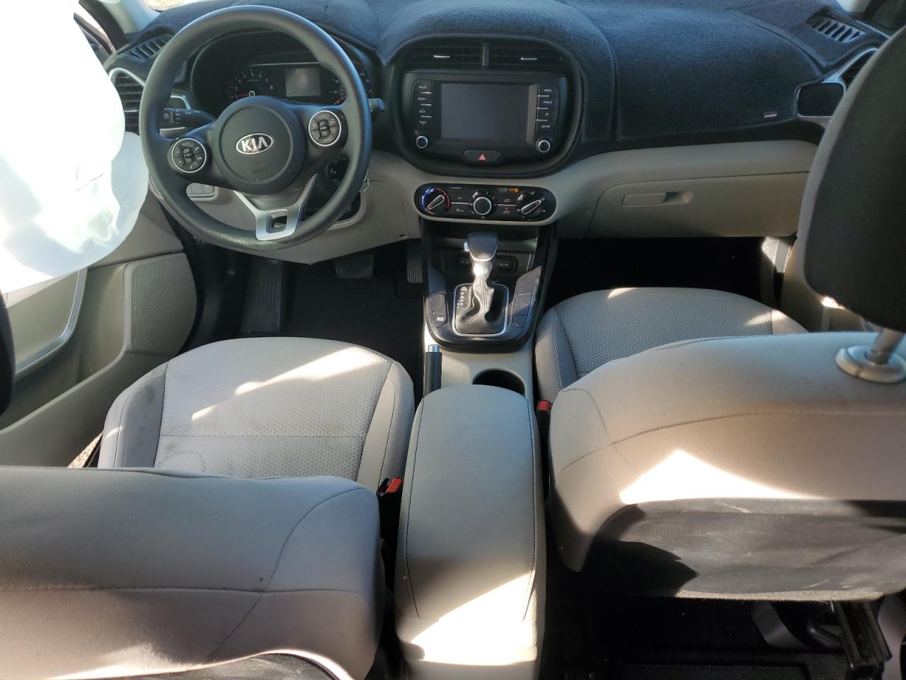 2020 KIA Soul VIN KNDJ23AU7L7113182 Copart auction photo, side damage thumbnail 8