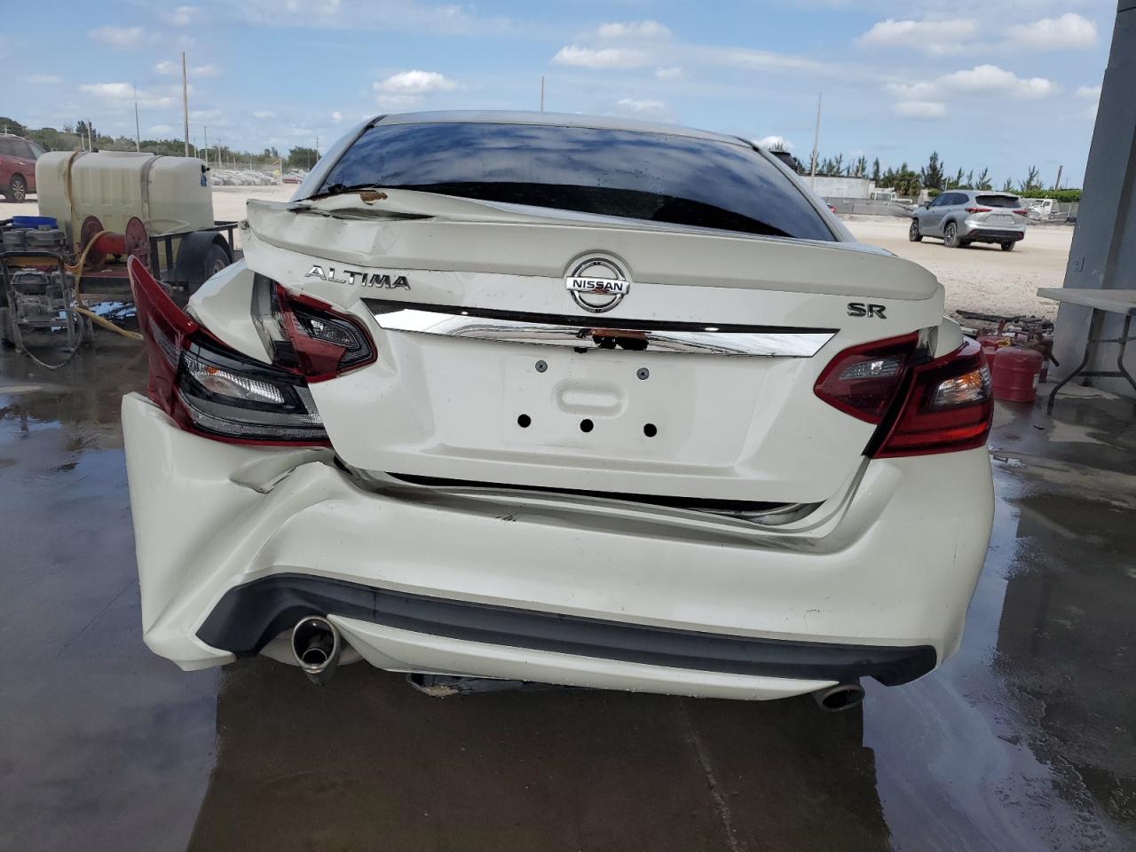 2018 Nissan Altima VIN 1N4AL3AP4JC201642 Copart auction photo, rear end / front end damage thumbnail 6