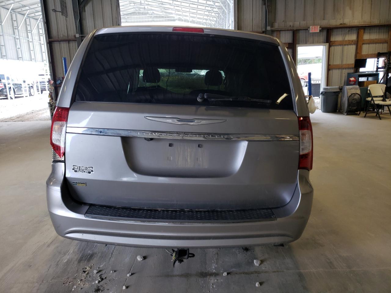 2015 Chrysler Town & Country VIN 2C4RC1BGXFR561433 Copart auction photo, front end / side damage thumbnail 6
