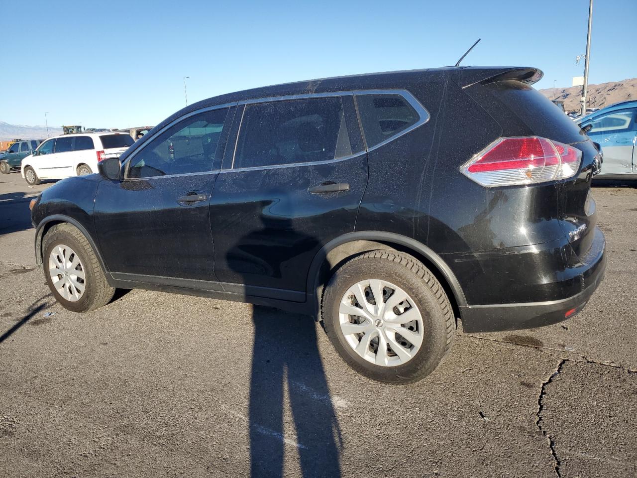 2016 Nissan Rogue VIN KNMAT2MTXGP683578 Copart auction photo, front end damage thumbnail 2