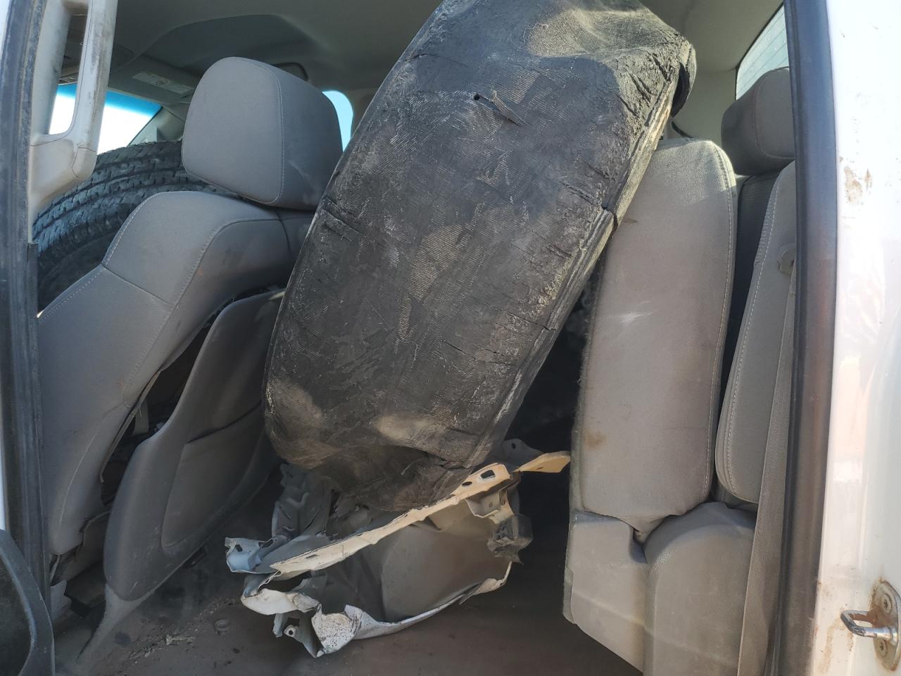 2015 Chevrolet Silverado VIN 1GC4KYCG9FF154943 Copart auction photo, all over damage thumbnail 12