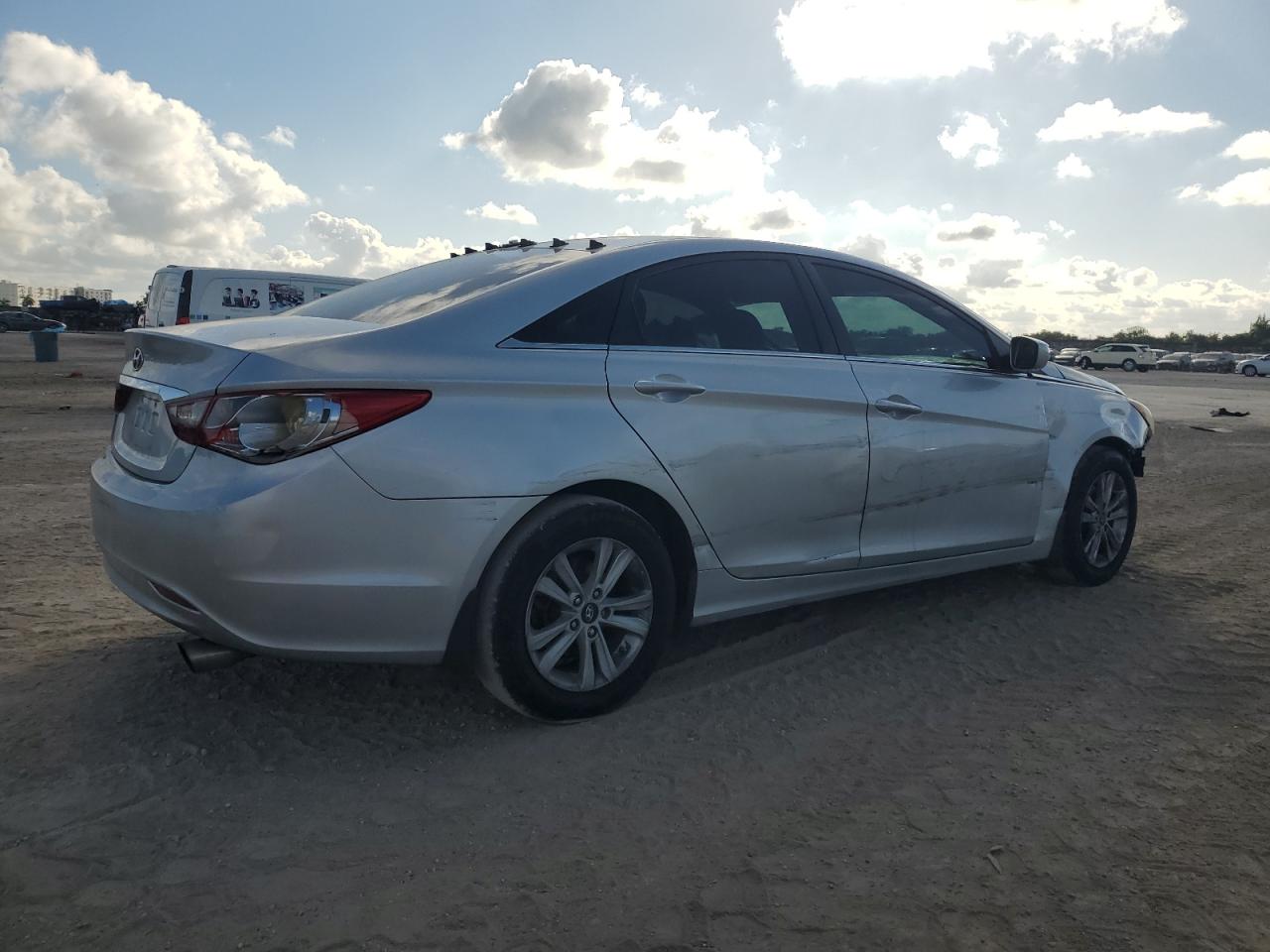 2012 Hyundai Sonata VIN 5NPEB4AC9CH461561 Copart auction photo, front end / side damage thumbnail 3