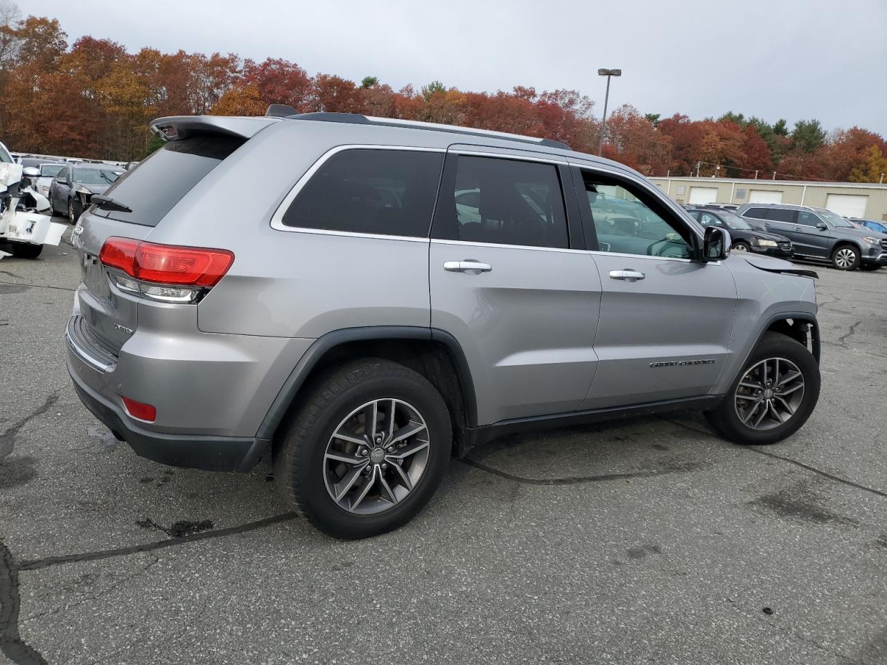 2017 Jeep Grand Cherokee VIN 1C4RJFBG8HC885107 Copart auction photo, front end damage thumbnail 3
