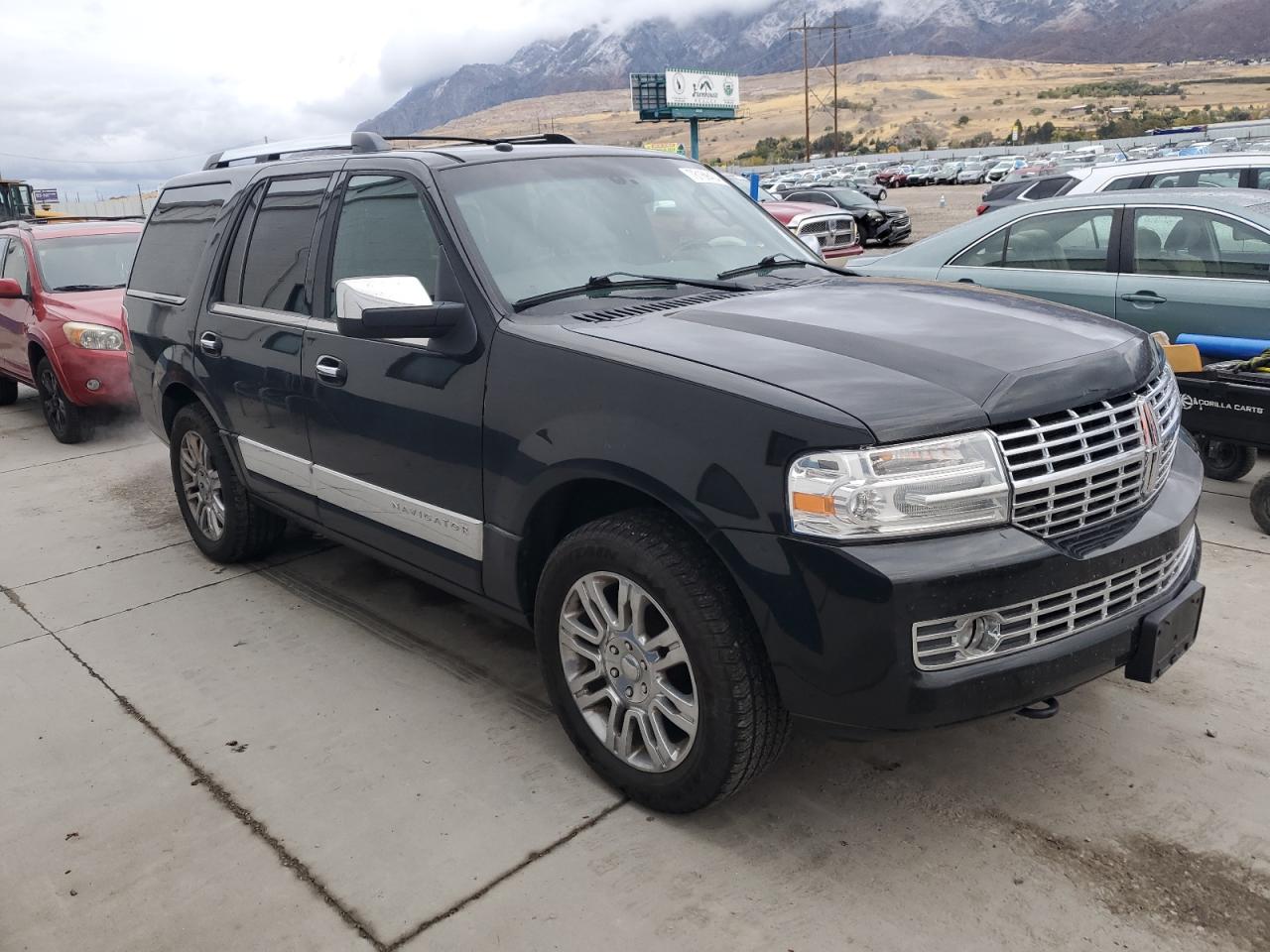 2014 Lincoln Navigator VIN 5LMJJ2J59EEL00789 Copart auction photo, normal wear damage thumbnail 4