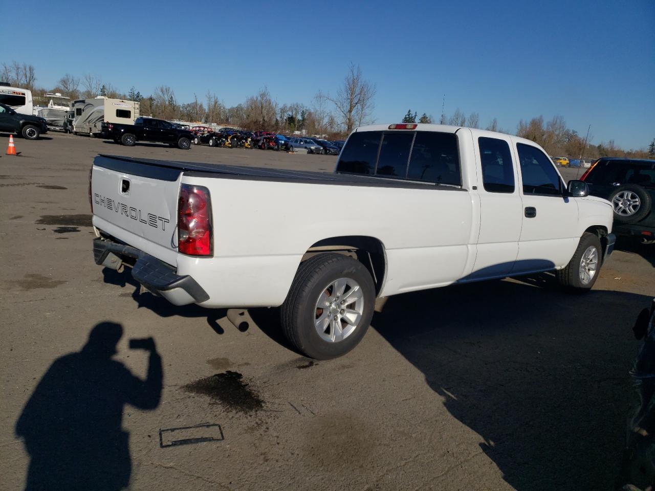 2004 Chevrolet Silverado VIN 1GCEC19V84E217113 Copart auction photo, all over damage thumbnail 3