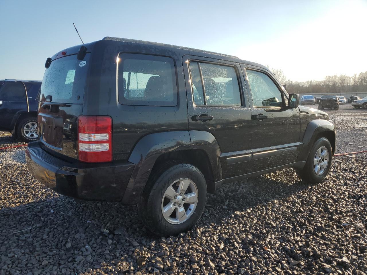 2011 Jeep Liberty (North America) VIN 1J4PN2GK2BW574869 Copart auction photo, front end damage thumbnail 3