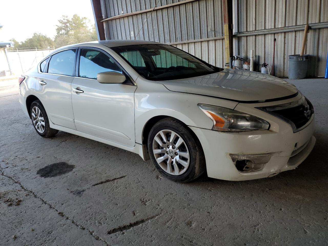 2014 Nissan Altima VIN 1N4AL3AP3EN241057 Copart auction photo, front end / side damage thumbnail 4