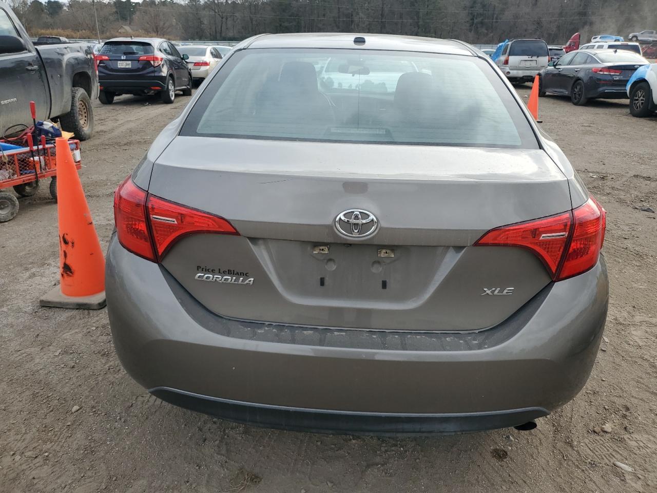 2018 Toyota Corolla VIN 5YFBURHE9JP749047 Copart auction photo, front end damage thumbnail 6