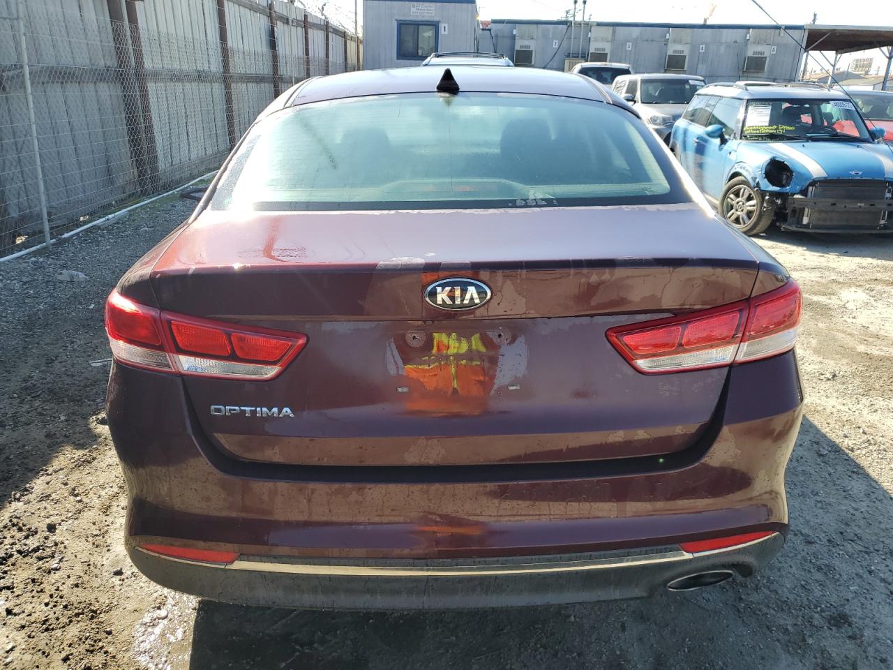 2016 KIA Optima VIN 5XXGT4L35GG003133 Copart auction photo, front end / side damage thumbnail 6