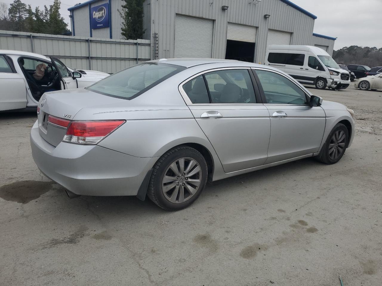 2012 Honda Accord VIN 1HGCP3F80CA006663 Copart auction photo, minor dent/scratches damage thumbnail 3