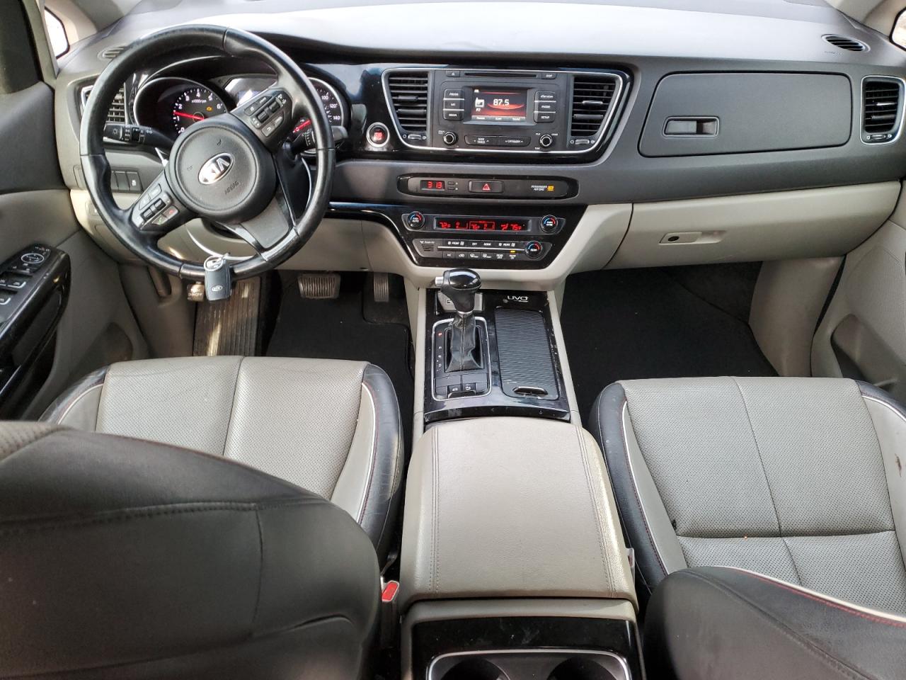 2015 KIA Sedona VIN KNDMC5C18F6055487 Copart auction photo, front end / side damage thumbnail 8