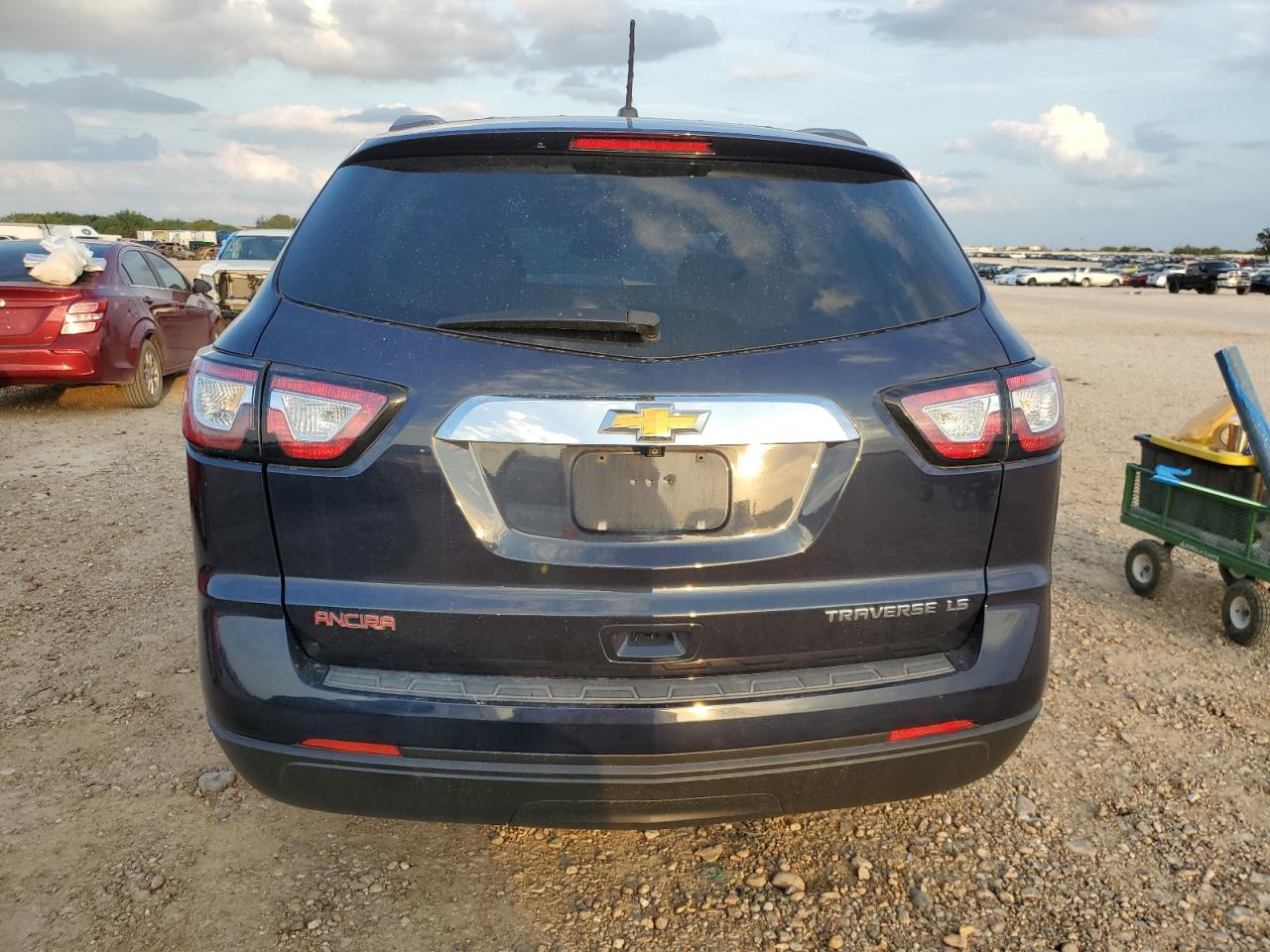 2015 Chevrolet Traverse VIN 1GNKRFED2FJ112550 Copart auction photo, front end / side damage thumbnail 6