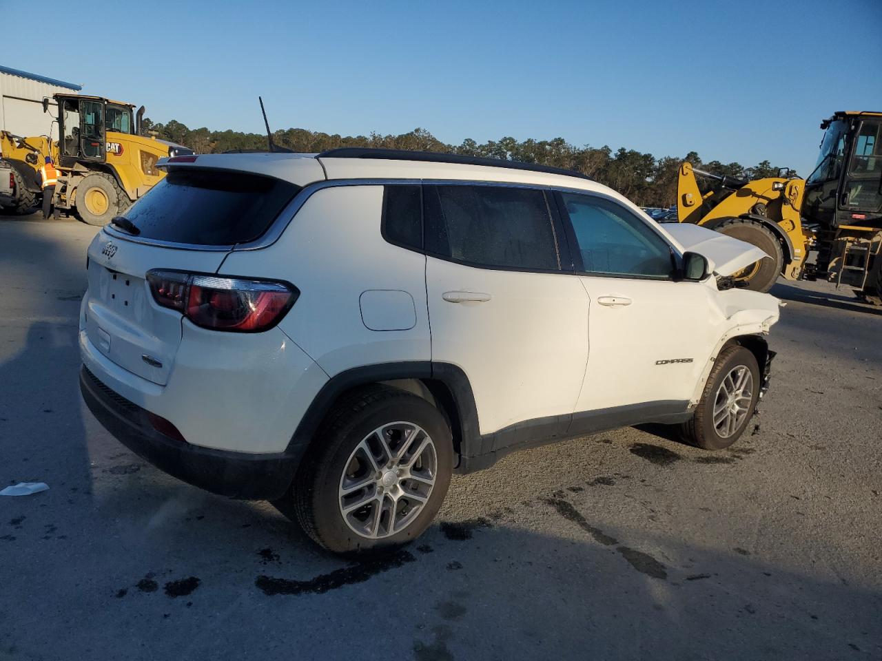 2019 Jeep Compass VIN 3C4NJCBB7KT769538 Copart auction photo, front end damage thumbnail 3