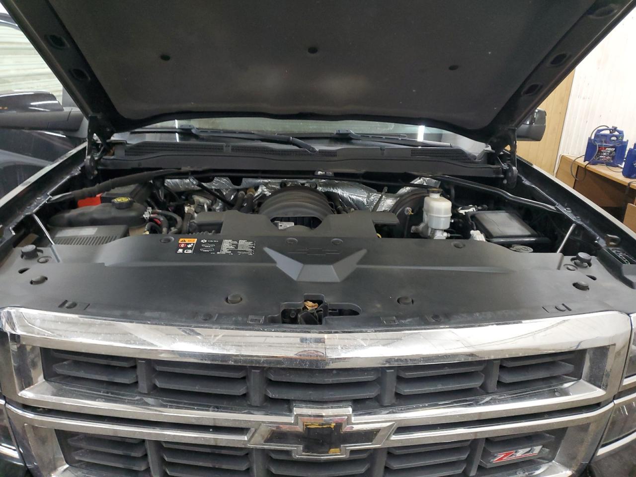 2015 Chevrolet Silverado VIN 3GCUKREC7FG477743 Copart auction photo, side / rear end damage thumbnail 12
