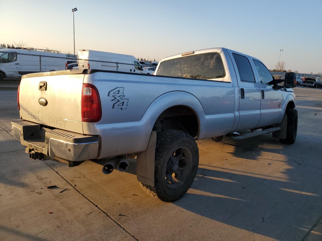 2011 Ford F250 VIN 1FT7W2BT1BEC63278 Copart auction photo, front end / rear end damage thumbnail 3