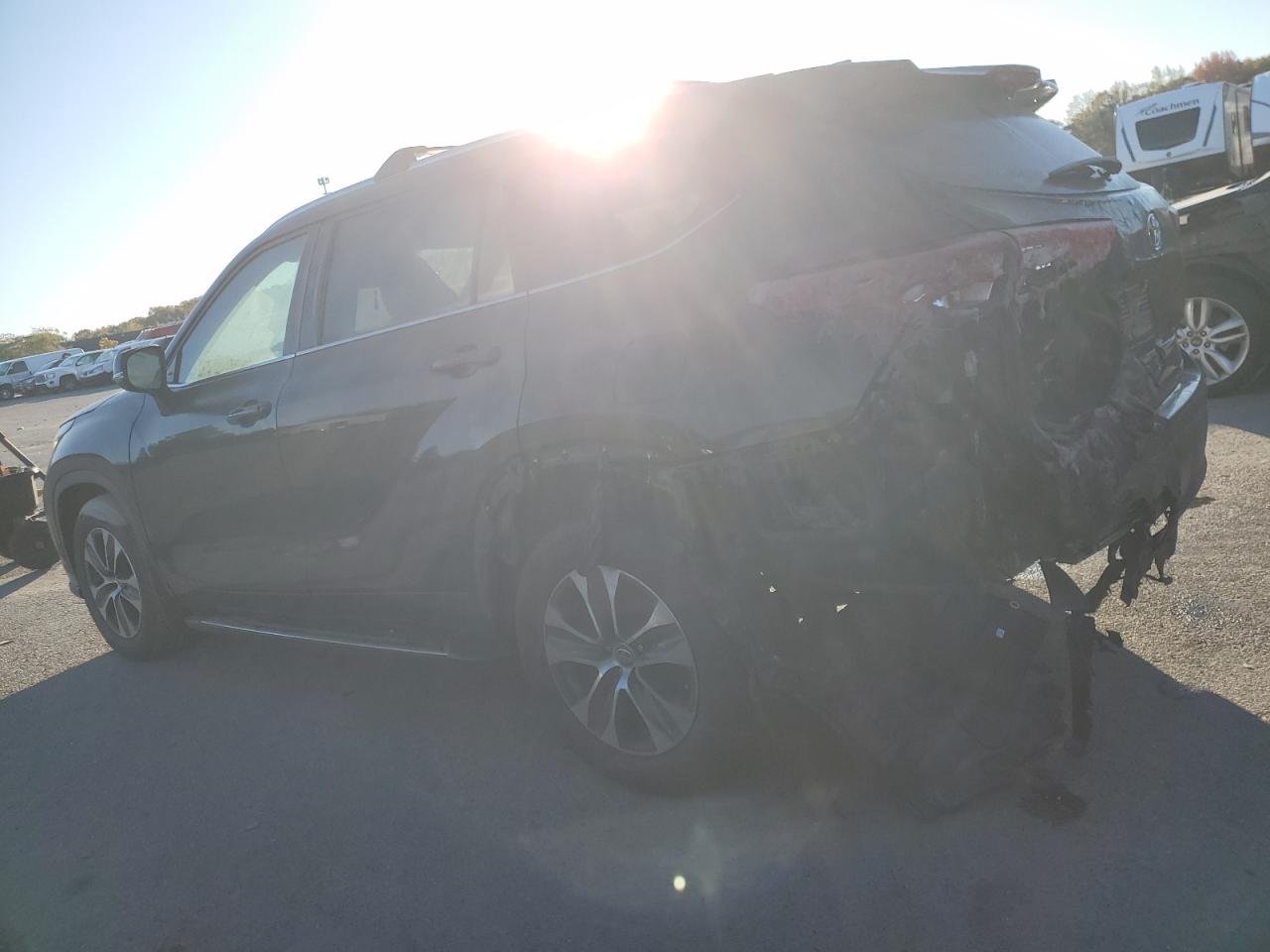 2021 Toyota Highlander VIN 5TDGZRBHXMS111377 Copart auction photo, burn damage thumbnail 2