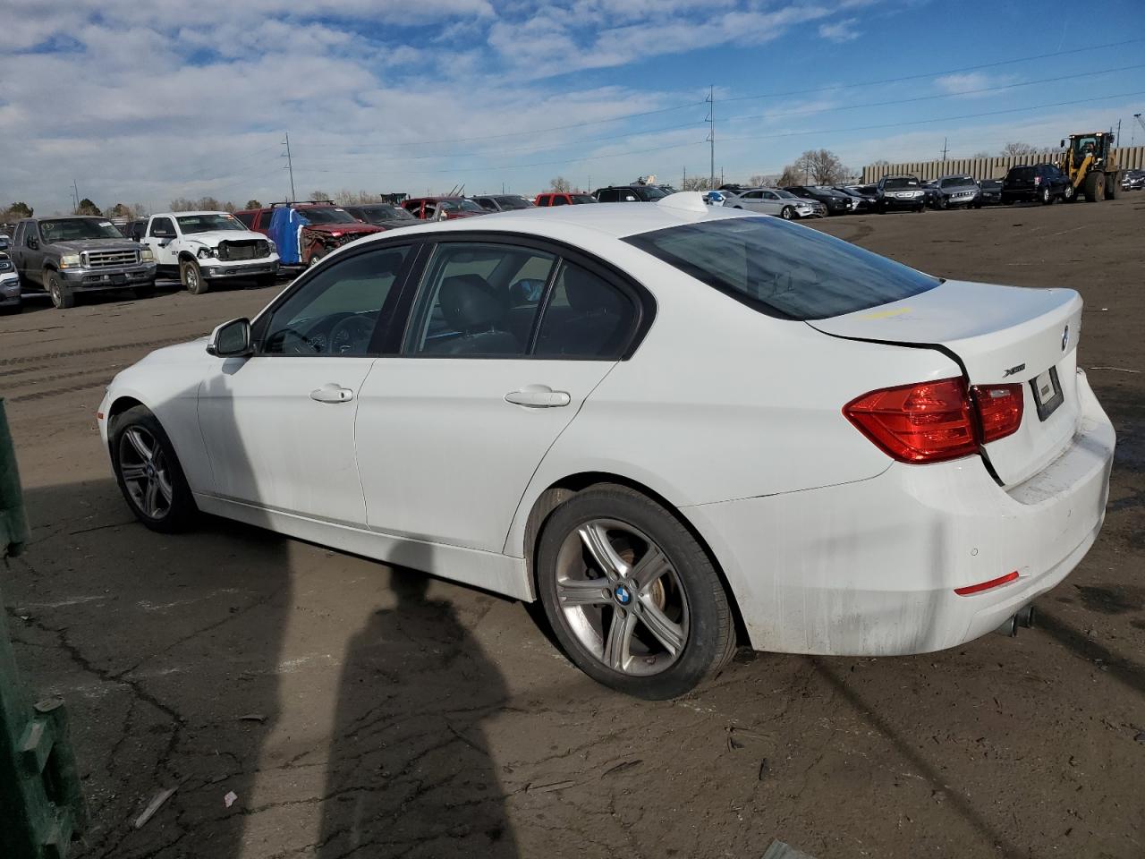 2015 BMW 3er VIN WBA3B5G55FNS15467 Copart auction photo, all over damage thumbnail 2