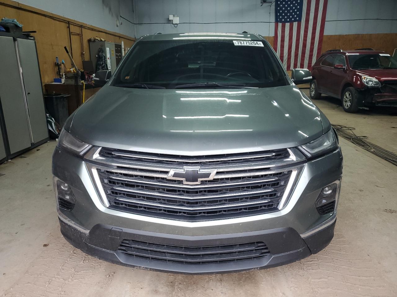 2022 Chevrolet Traverse VIN 1GNEVGKW0NJ146232 Copart auction photo, rear end / minor dent/scratches damage thumbnail 5