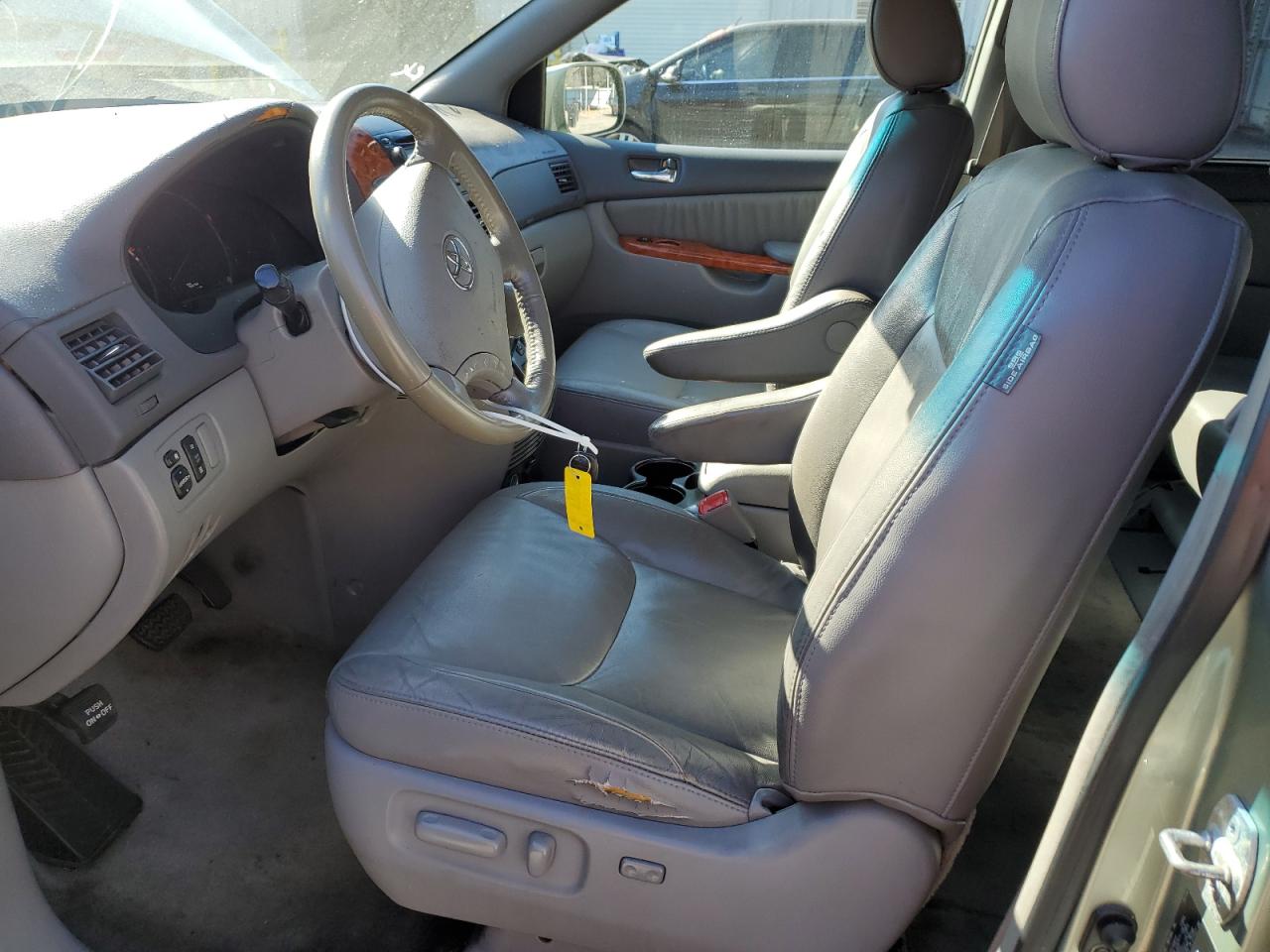2008 Toyota Sienna VIN 5TDZK22C18S200995 Copart auction photo, rear end damage thumbnail 7