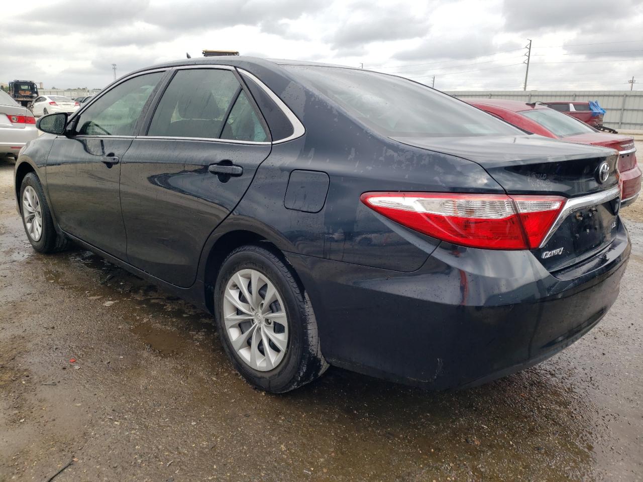 2015 Toyota Camry VIN 4T1BF1FK3FU100824 Copart auction photo, side damage thumbnail 2