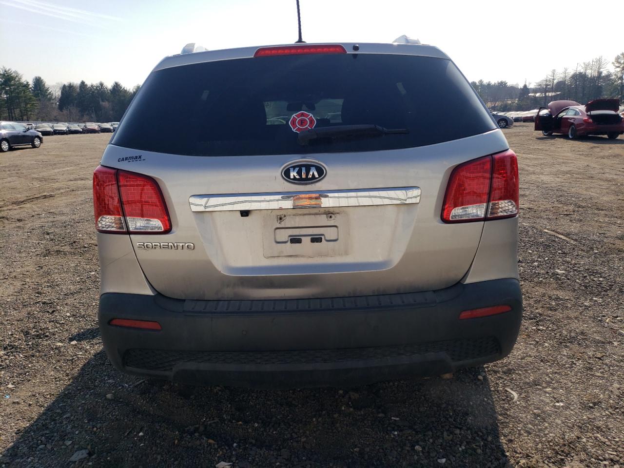 2013 KIA Sorento VIN 5XYKT4A60DG353879 Copart auction photo, front end / minor dent/scratches damage thumbnail 6