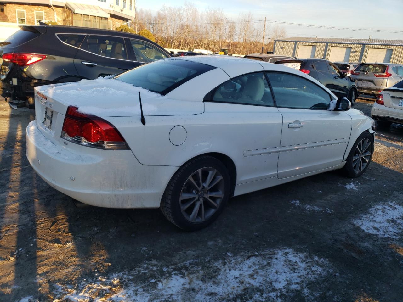2010 Volvo C70 VIN YV1672MC6AJ092081 Copart auction photo, front end damage thumbnail 3