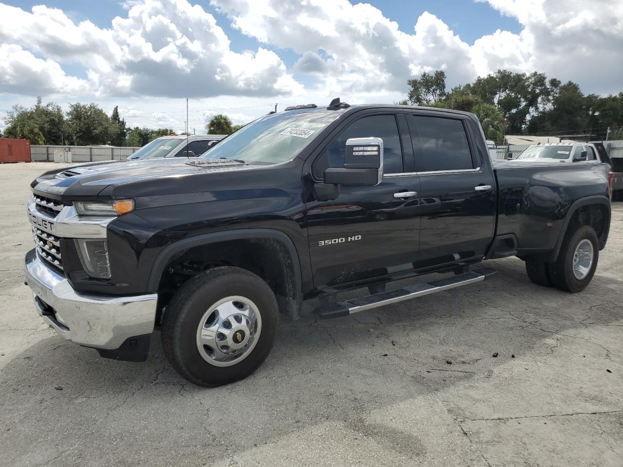 2022 Chevrolet Silverado VIN 1GC4YUEY9NF205370
