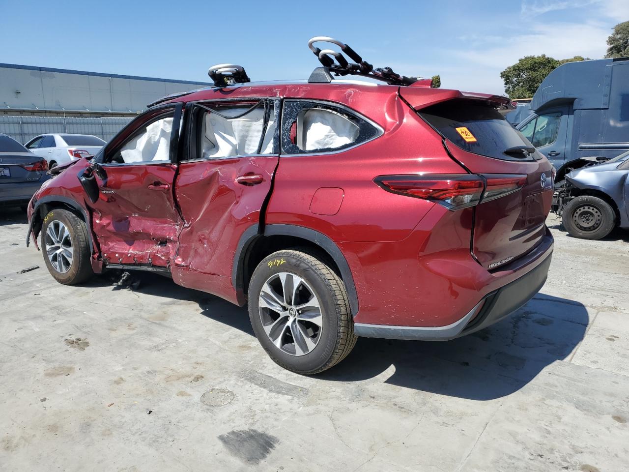 2021 Toyota Highlander VIN 5TDHARAH3MS505123 Copart auction photo, rollover damage thumbnail 2