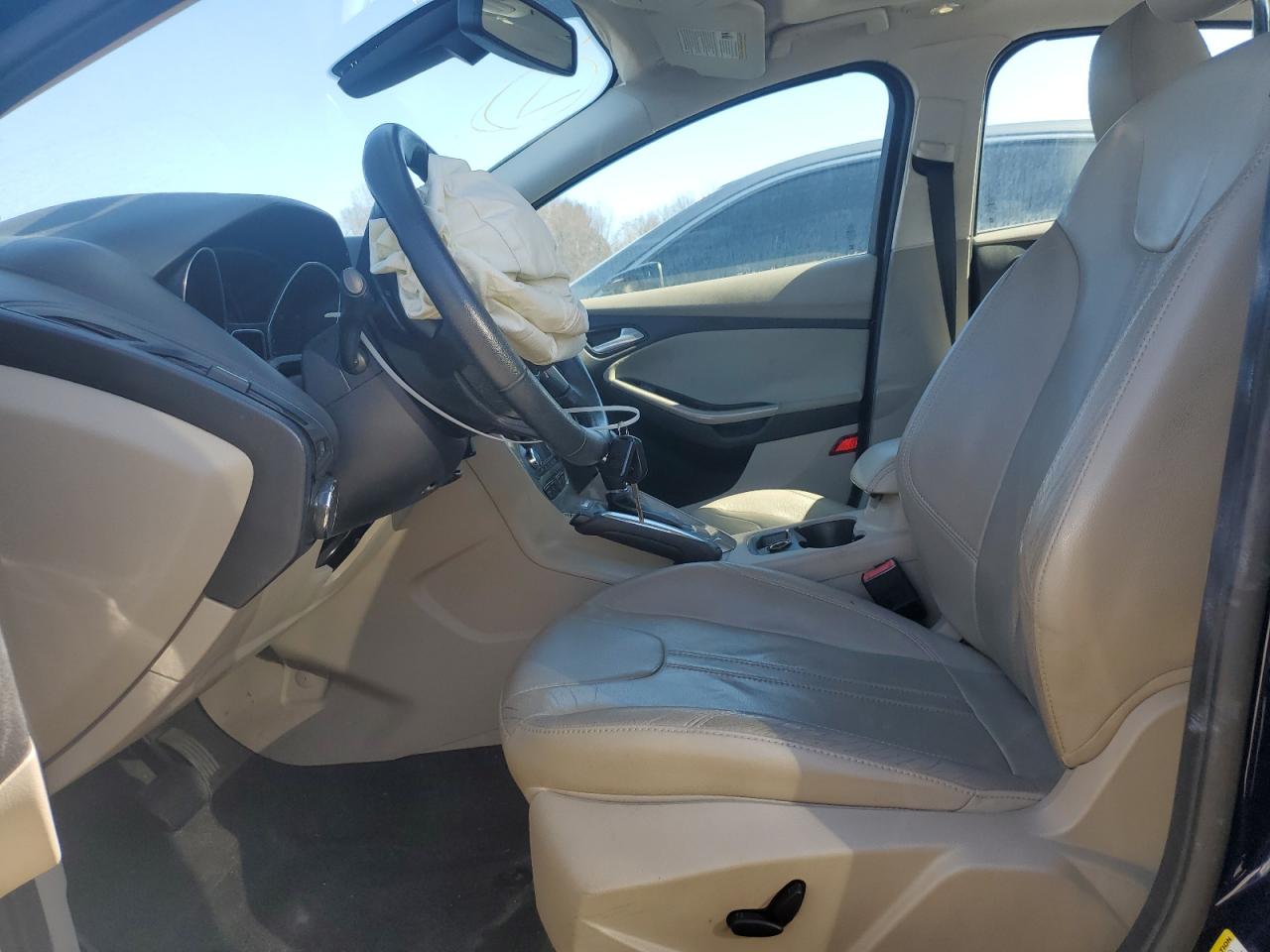 2012 Ford Focus VIN 1FAHP3H23CL150036 Copart auction photo, front end / side damage thumbnail 7