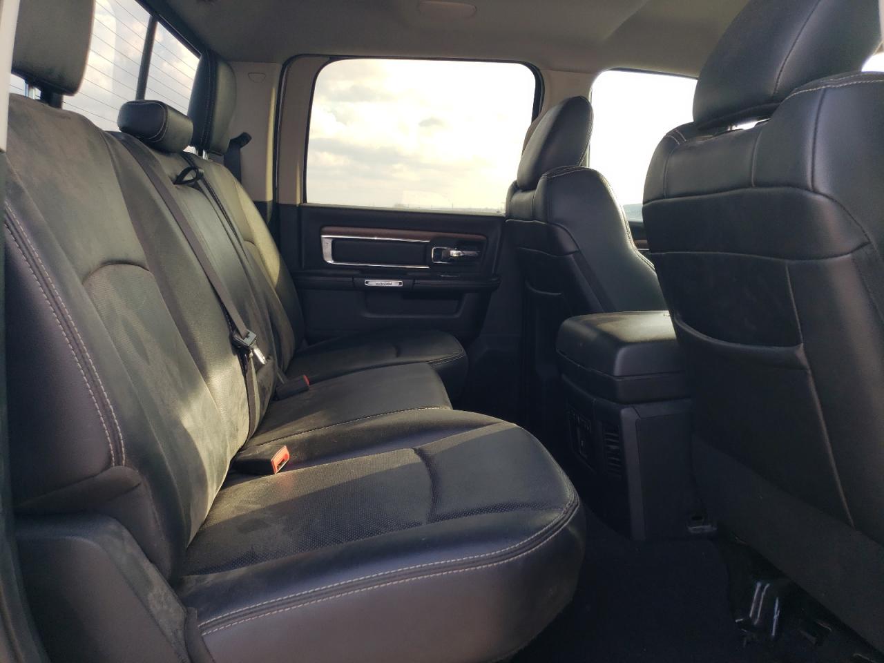 2017 RAM 2500 VIN 3C6UR5FL8HG586175 Copart auction photo, side / minor dent/scratches damage thumbnail 10