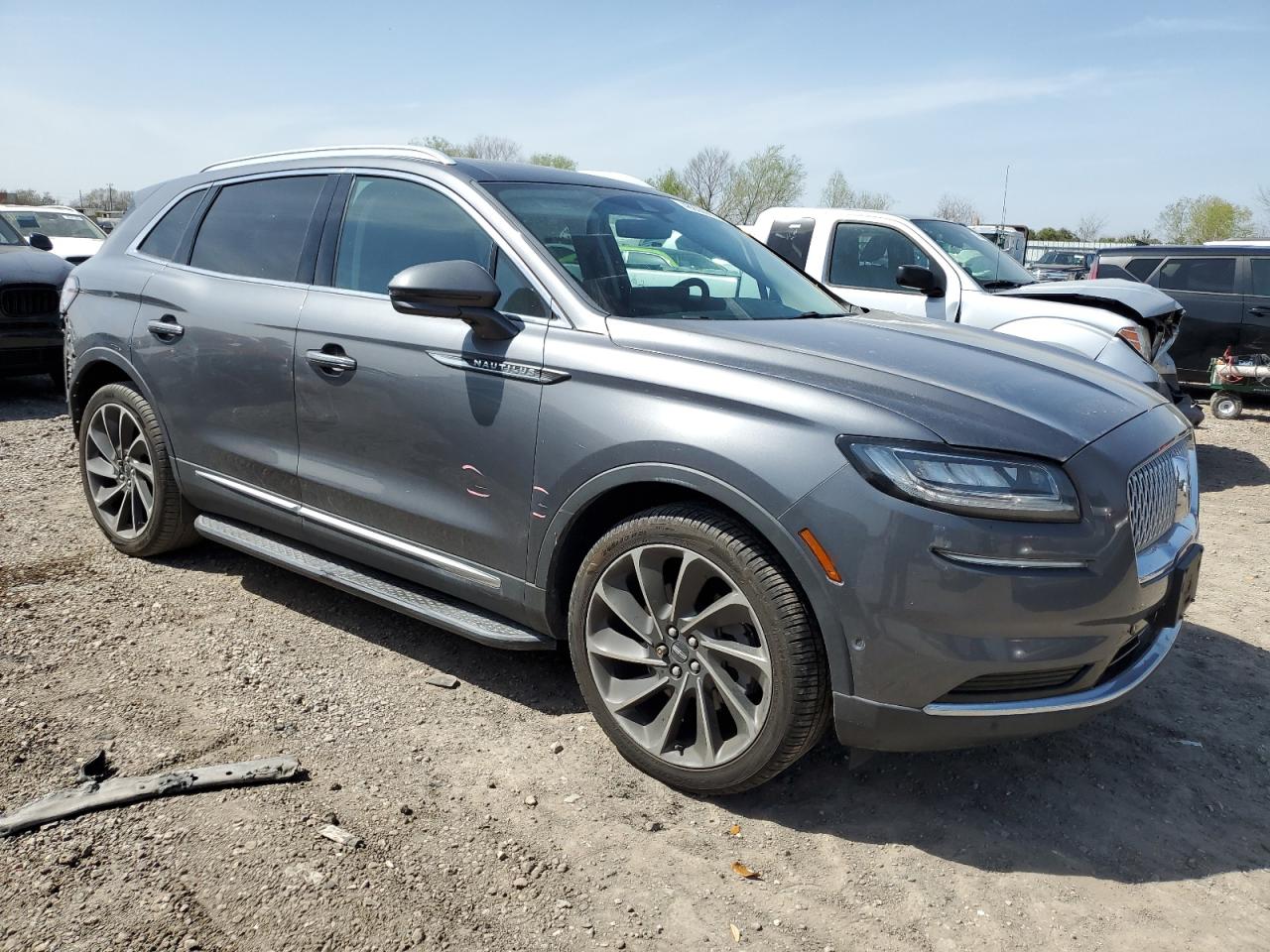2021 Lincoln Nautilus VIN 2LMPJ8KP6MBL02871 Copart auction photo, rear end / minor dent/scratches damage thumbnail 4