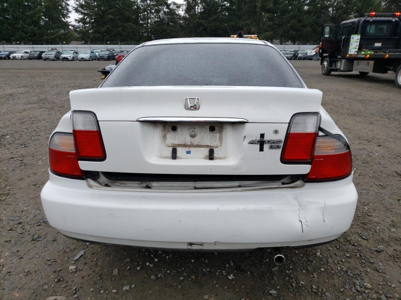 1996 Honda Accord VIN 1HGCD5639TA158062 Copart auction photo, rear end damage thumbnail 6