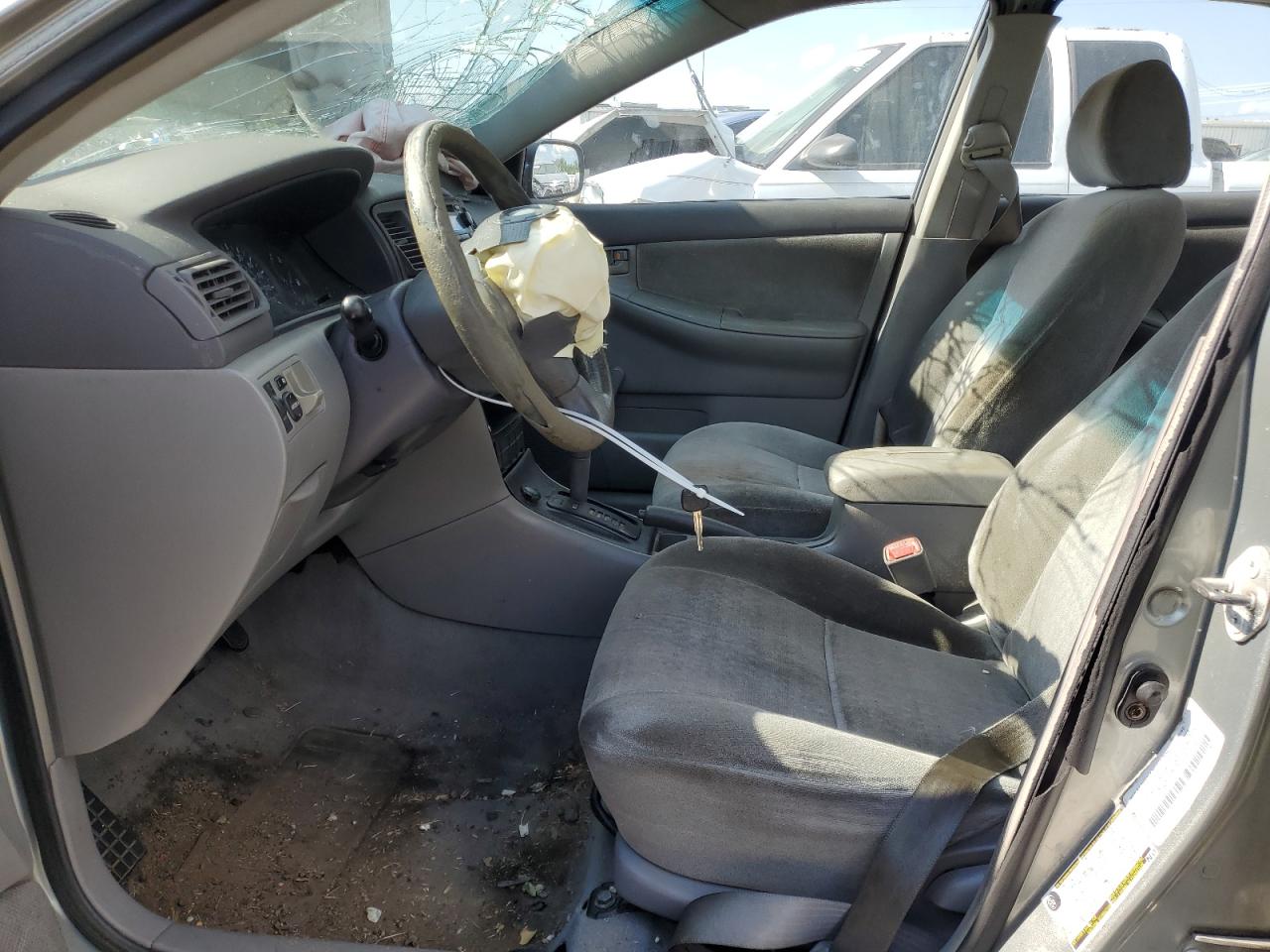 2004 Toyota Corolla VIN 2T1BR32E34C285359 Copart auction photo, front end damage thumbnail 7