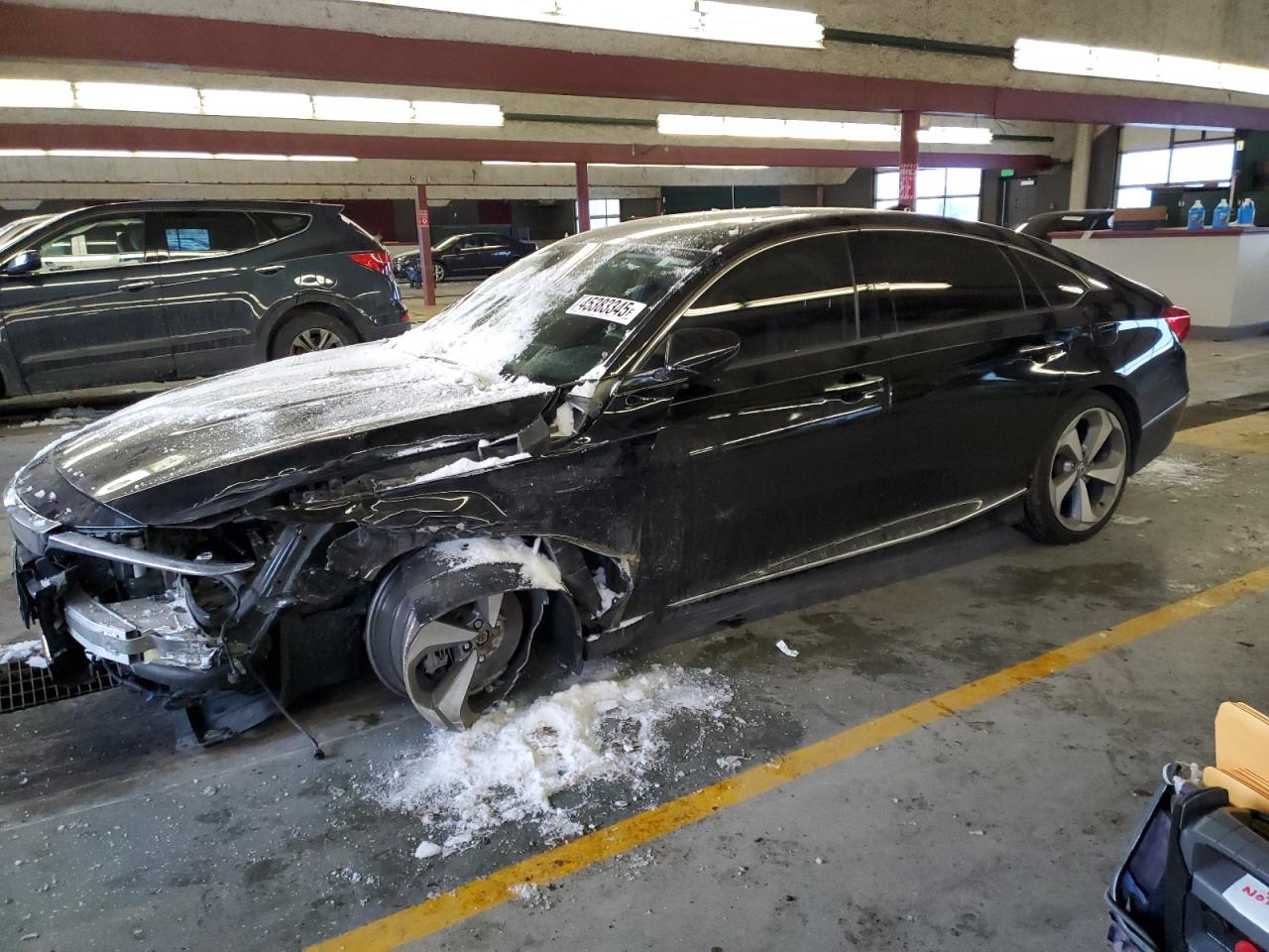 2018 Honda Accord VIN 1HGCV1F95JA213629