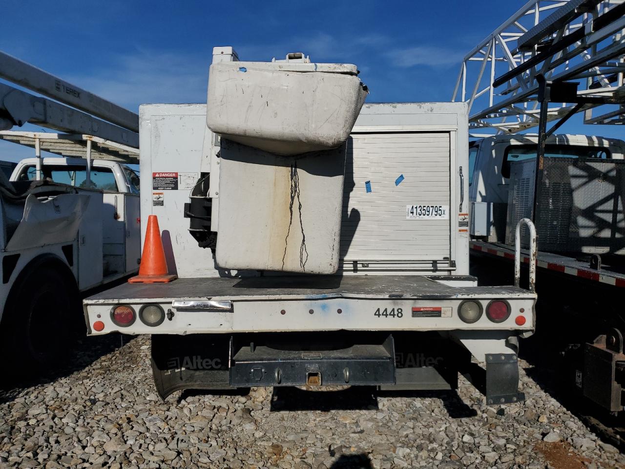 2016 RAM 5500 VIN 3C7WRMDL1GG282234 Copart auction photo, mechanical / front end damage thumbnail 6