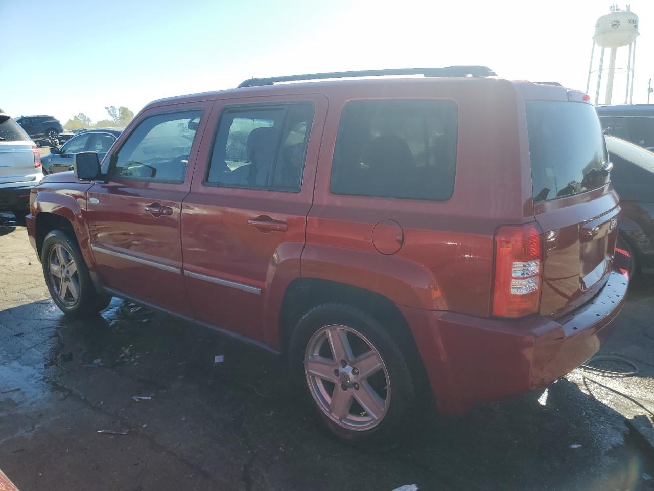 2010 Jeep Liberty (Patriot) VIN 1J4NT1GA6AD634970 Copart auction photo, minor dent/scratches damage thumbnail 2
