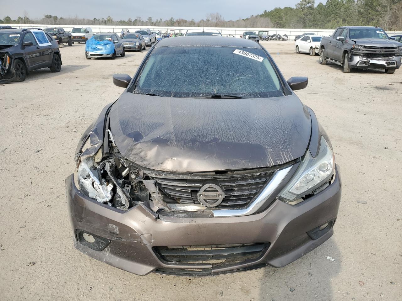 2017 Nissan Altima VIN 1N4AL3AP6HC186832 Copart auction photo, front end damage thumbnail 5