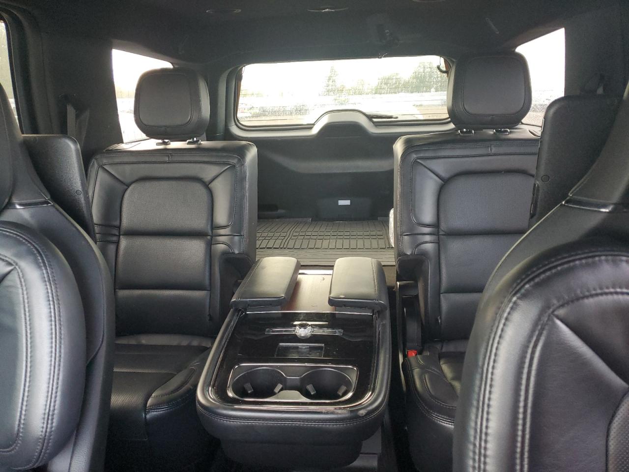2021 Lincoln Navigator VIN 5LMJJ2LT0MEL08497 Copart auction photo, vandalism damage thumbnail 10