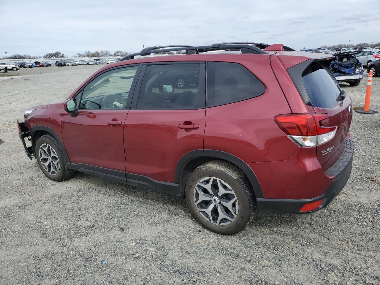 2020 Subaru Forester VIN JF2SKAJC0LH538593 Copart auction photo, front end damage thumbnail 2