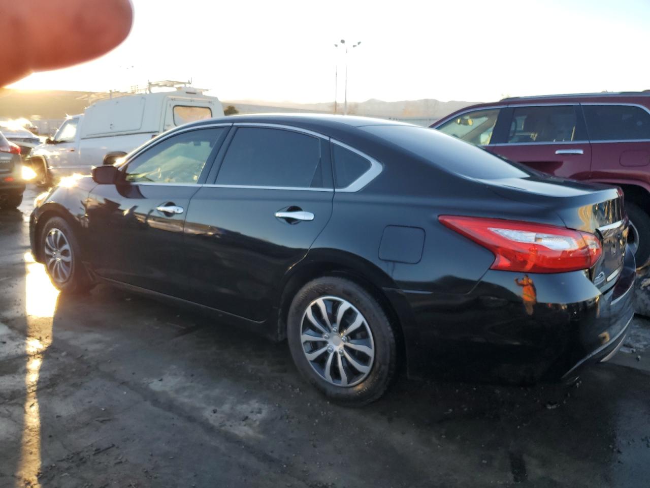2017 Nissan Altima VIN 1N4AL3AP7HC274885 Copart auction photo, front end damage thumbnail 2