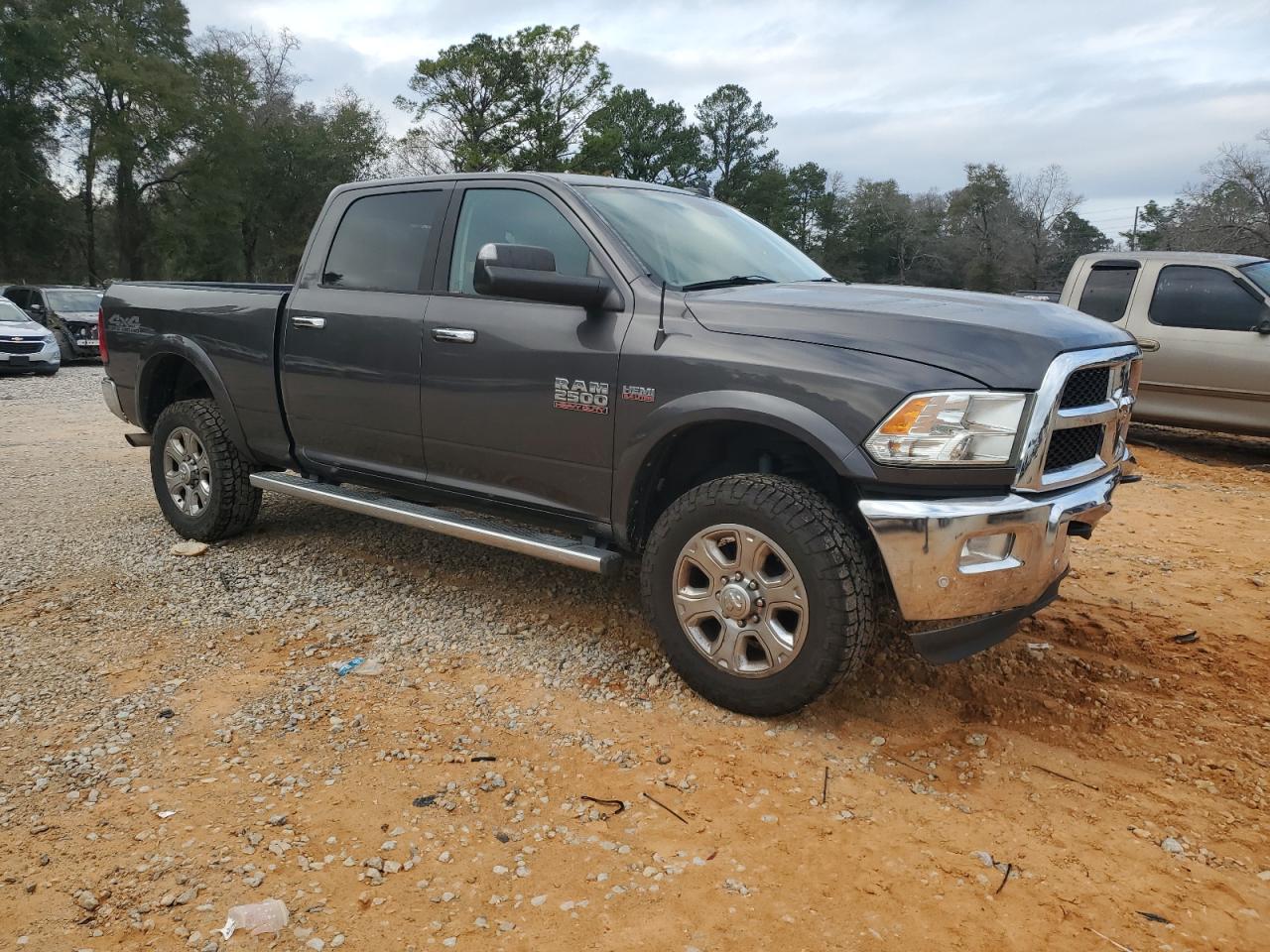 2017 RAM 2500 VIN 3C6UR5DJ3HG589034 Copart auction photo, front end / rear end damage thumbnail 4