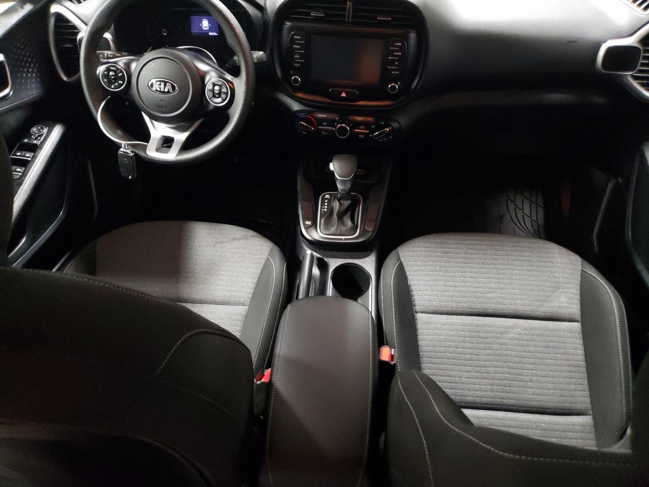 2020 KIA Soul VIN KNDJ23AU4L7107081 Copart auction photo, side / minor dent/scratches damage thumbnail 8
